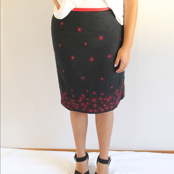 ALFANI EMBROIDERED PENCIL SKIRT - Picture 5 of 5